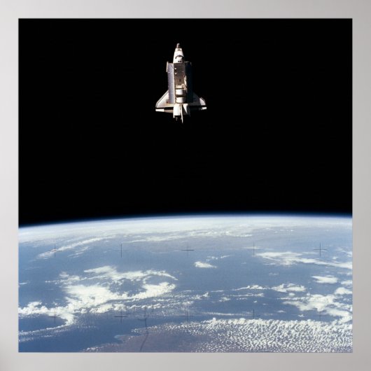 Uitzicht van Space Shuttle Challenger boven de aar Poster (Voorkant)
