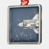 Uitzicht van Space Shuttle Discovery 3 vanuit de l Metalen Ornament (Links)