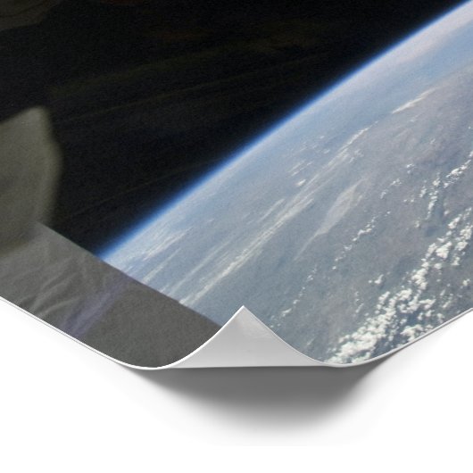 Uitzicht van Space Shuttle Discovery Poster (Hoek)