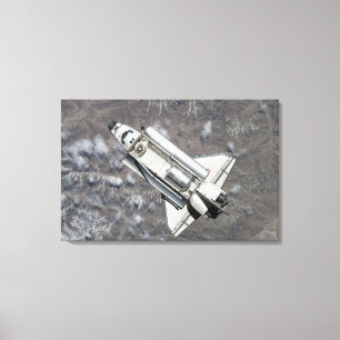 Uitzicht van Space Shuttle Discovery vanuit de luc Canvas Afdruk