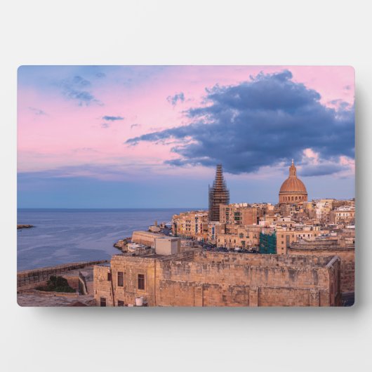 Uitzicht van zonnepanelen boven Valletta Fotoplaat (voorkant)