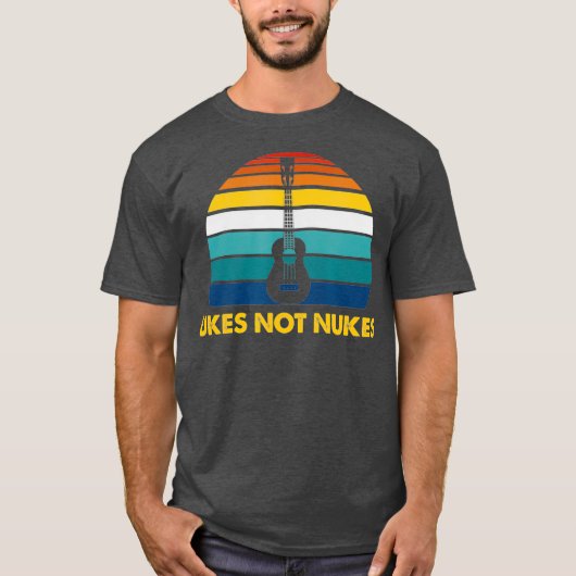 Ukes Not Nukes Funny Ukulele Player Guitar Gift T-shirt (Voorkant)