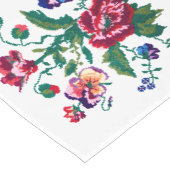 Ukrainian traditional vushuvanka folk art pattern. korte tafelloper (Hoek)