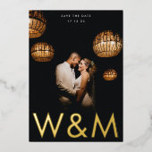Ultra Modern Gold Photo Monogram bewaart de datum Folie Uitnodiging (Voorkant)