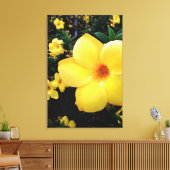 Uma alamanda canvas afdruk (Insitu (Woonkamer))