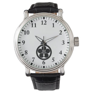 Umebachi-stijl pruimenbloesem in een cirkel horloge