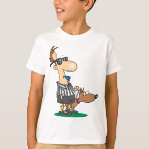 Un Arbitre Aveugle Frappant Un T-shirt Siffleur