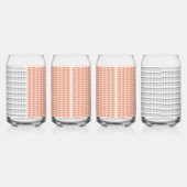 un arrière - plan blanc avec un motif de cercles (Droite)