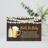 Un bébé brasse des livres pour la carte bébé (Debout devant)