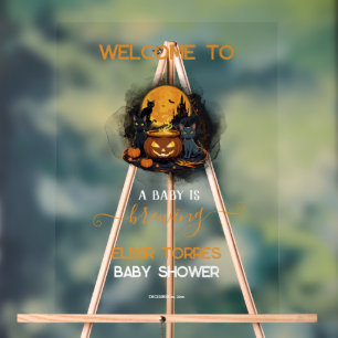 Un Bébé Brûle De Mignons Baby showers D'Halloween