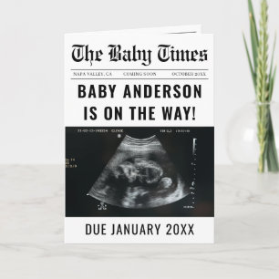 Un bébé dans le journal attend une Faire-part de g