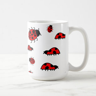 Un bon nombre de tasse en céramique de coccinelles
