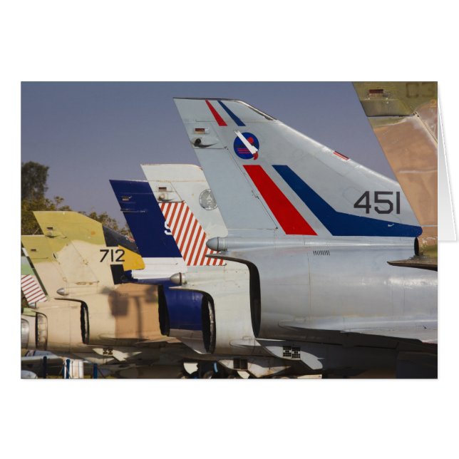 Un chasseur Kfir construit par Israël (Devant horizontal)