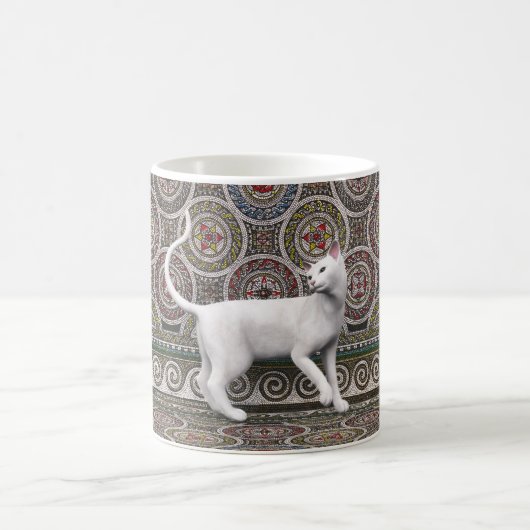 Un chat sur le mug en mosaïque (Centre)