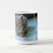 Un chaton est une tasse de chat rosebud (Centre)