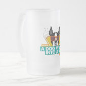 Un chien entre dans une tasse givrée par barre - (Devant gauche)