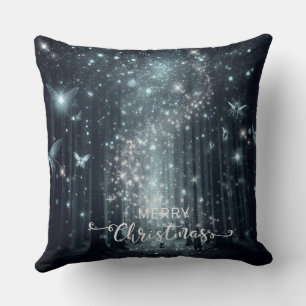 Un coussin brillant dans une forêt qui brille comm