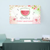 Un dans une bannière d'anniversaire de melon Water (Salon professionnel)