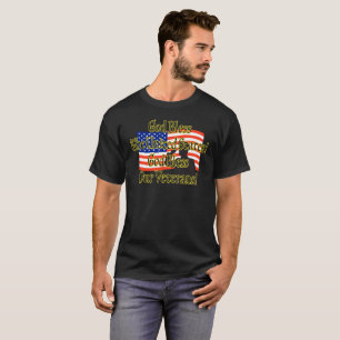 UN DIEU BÉNISSENT NOTRE T-SHIRT DE VÉTÉRANS