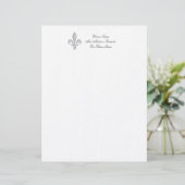 Un en-tête de lettre de l'argent Fleur-De-lys (Debout devant)