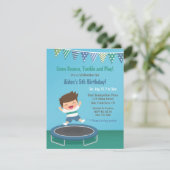 Un garçon sur Trampoline Invitations du parti Anni (Debout devant)