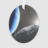 Un Hippocamp de la minuscule lune de Neptune. (devant)