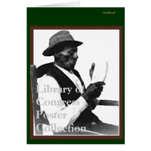 Un homme lit une histoire