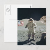 Un homme sur la carte postale de la lune (Devant / Derrière)