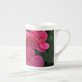 Un joli Rose de Geranium Bone Chine Jumbo Mug (Droite)