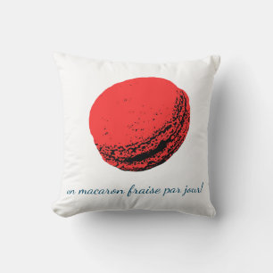 un macaron fraise par jour ! kussen