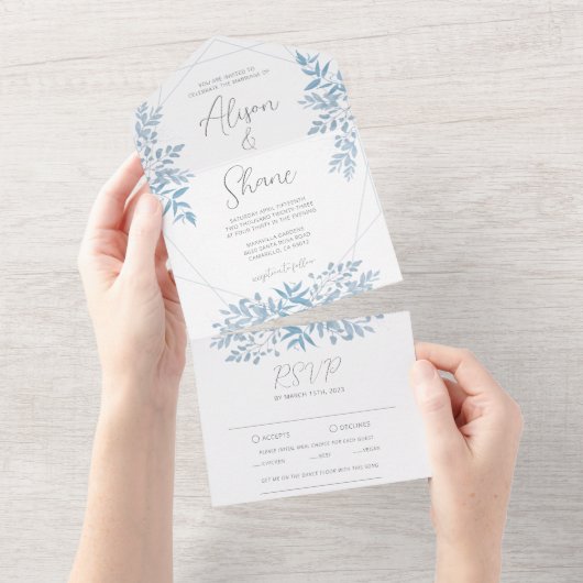 Un Mariage bleu Eucalyptus tout en une invitation (Déchirure)