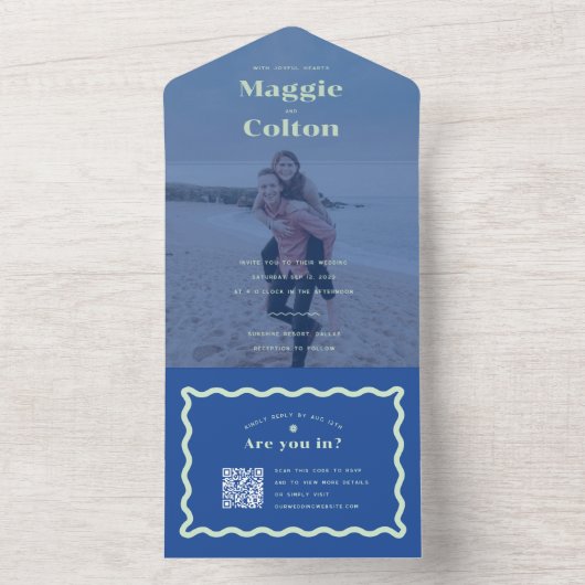 Un Mariage de marguerite tout en une invitation (À l'intérieur)