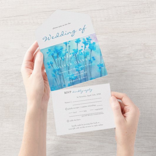 Un Mariage Fleur sauvage Bleu tout en une invitation (Déchirure)
