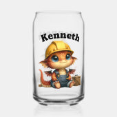 Un mignon dragon de bébé dans un casquette dur jou (Verso)