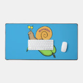 Un mignon escargot heureux sur une illustration d' (Clavier et souris)
