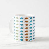 Un mug avec une école de poissons (Devant gauche)