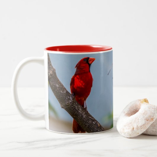 Un mug Cardinal (Avec donut)