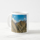 Un mug de col montagneux accidenté (Devant gauche)
