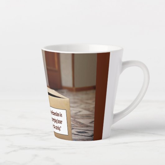 Un mug de latte d'une autre dimension (Droite)