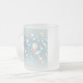 Un mug givré à impression de bulles (Devant gauche)