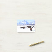 Un nouveau style intéressant de note de post-it (Sur un bureau)