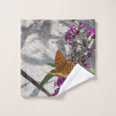 Un papillon jaune (Gant de toilette)