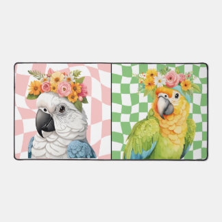 un perroquet à couronne de fleurs avec un arrière