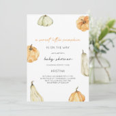 Un petit Citrouille automne invitation Baby show (Debout devant)
