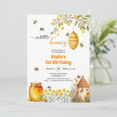 Un petit miel 1er anniversaire Invitation (Debout devant)