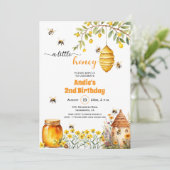 Un petit miel Invitation du 2e anniversaire (Debout devant)
