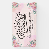 Un Petit Rétro Juste Marié Voiture Bannière (Verticale)