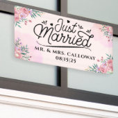 Un Petit Rétro Juste Marié Voiture Bannière (Bâtiment extérieur)