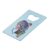 Un requin drôle en regardant la bande dessinée de  (Devant Angle)