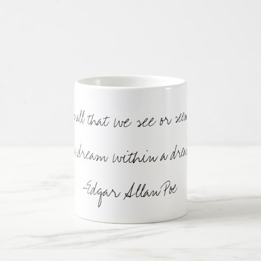 "Un rêve dans" une tasse rêveuse de citation (Centre)